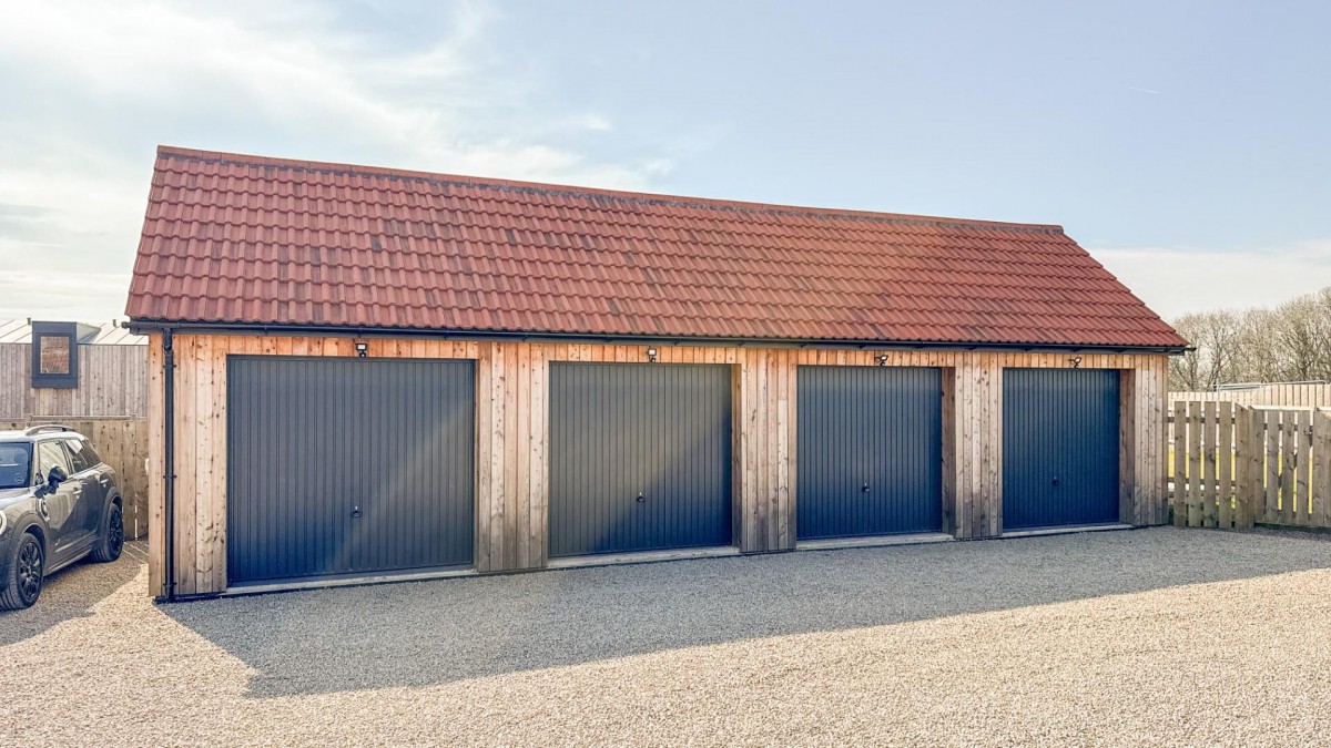 Box Hedge Farm Lane, Coalpit Heath, Bristol