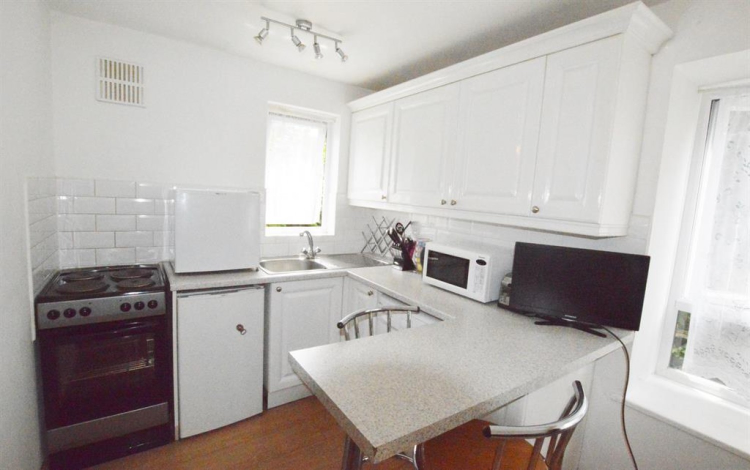 Elmley Close, Beckton, London, E6 5RZ
