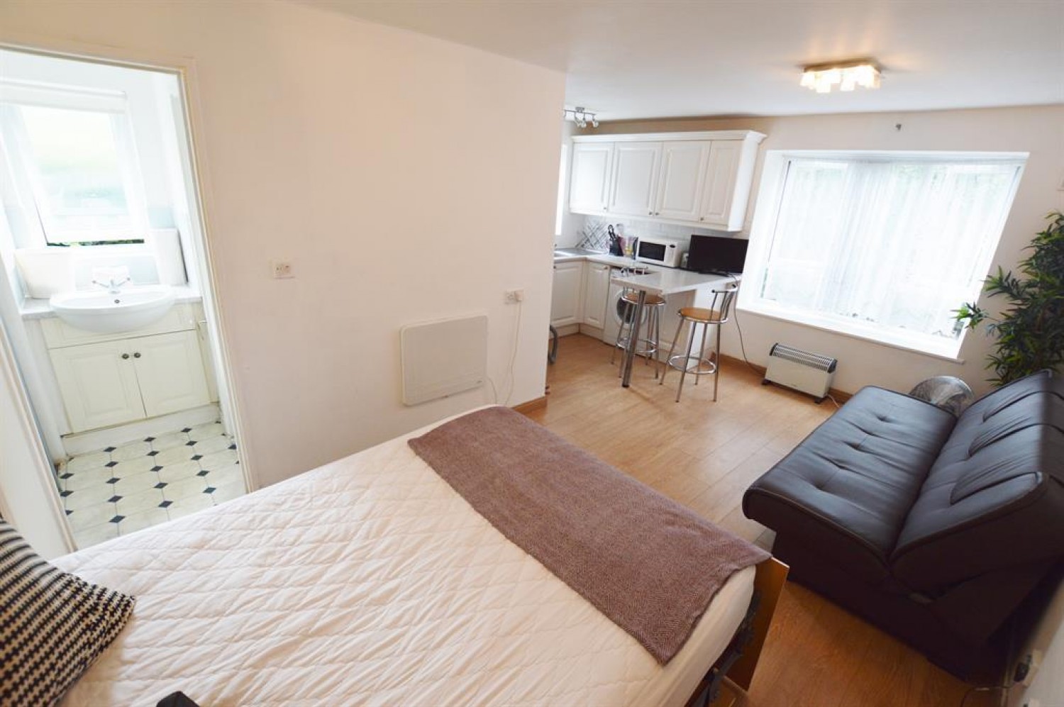 Elmley Close, Beckton, London, E6 5RZ