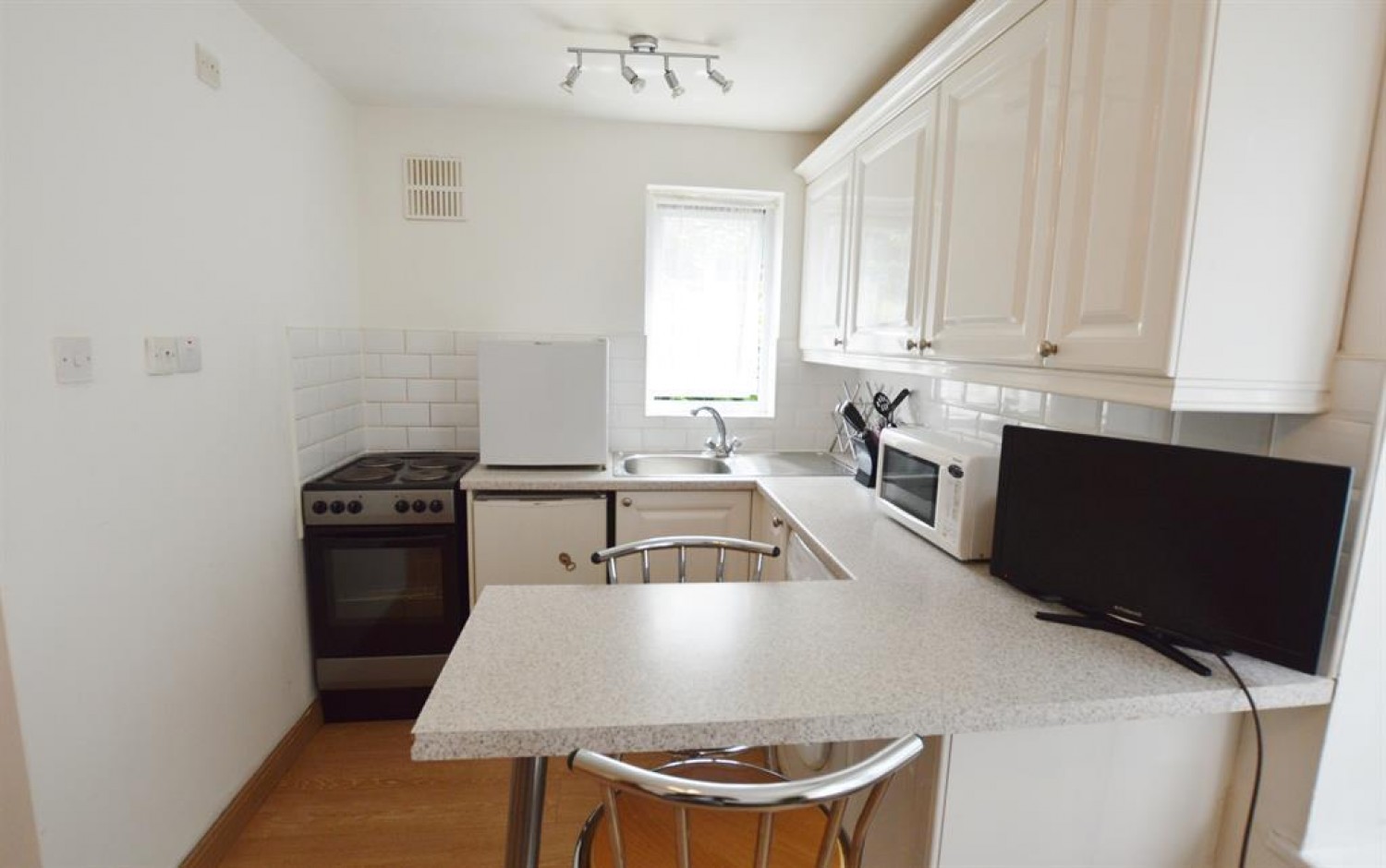 Elmley Close, Beckton, London, E6 5RZ