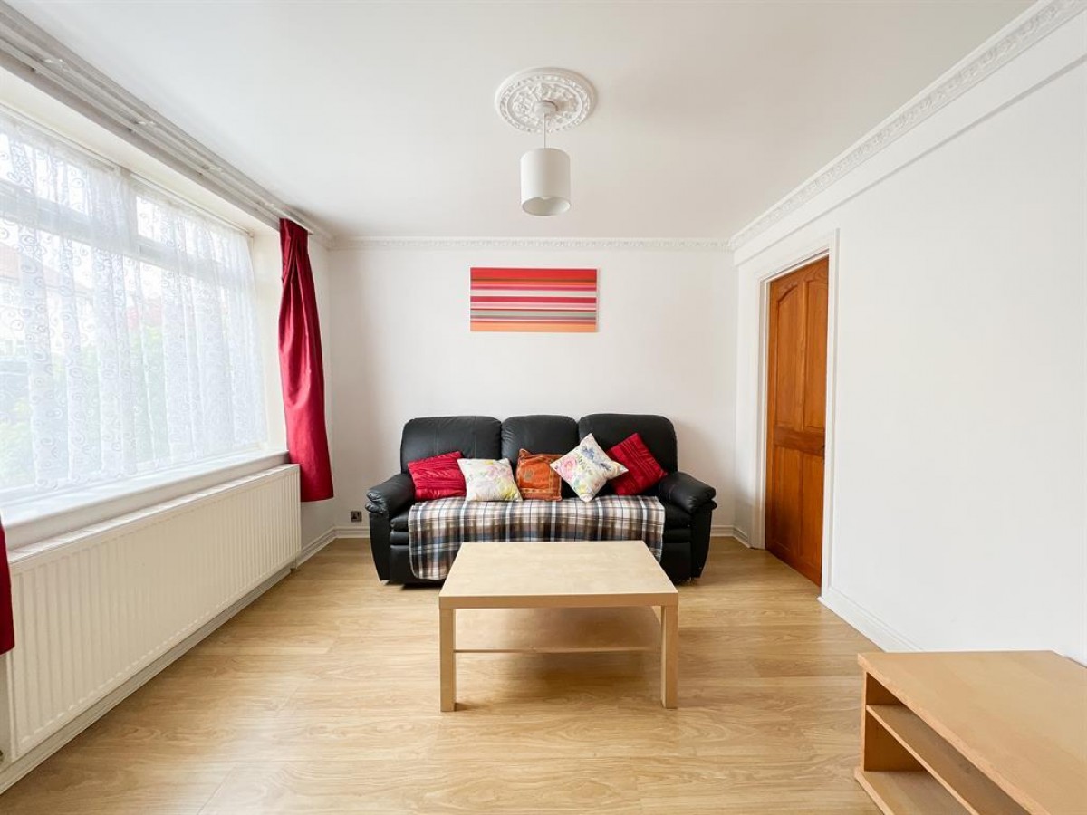 Queenshill Road, Bristol, BS4 2XL