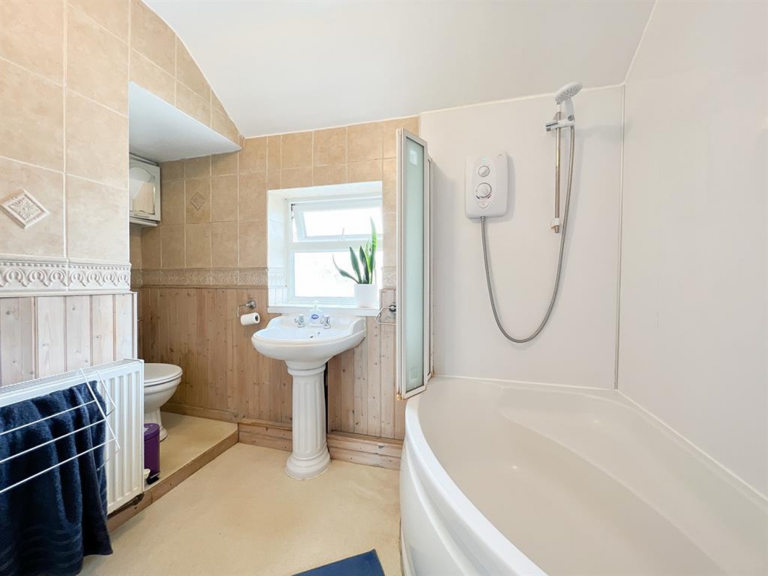 Queenshill Road, Bristol, BS4 2XL