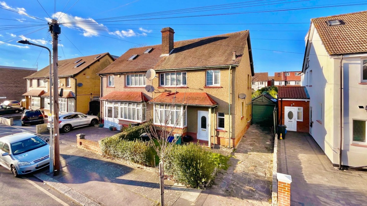 Church Road, Ilford, IG2