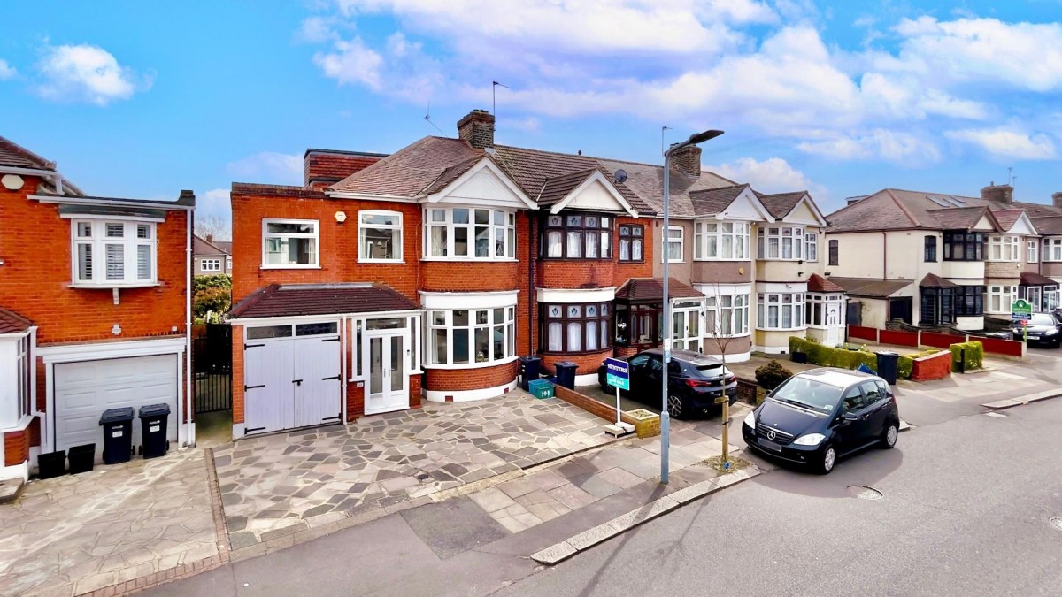 Havering Gardens, Romford