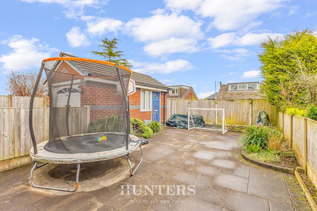 Warwick Road, Alkrington, Middleton M24