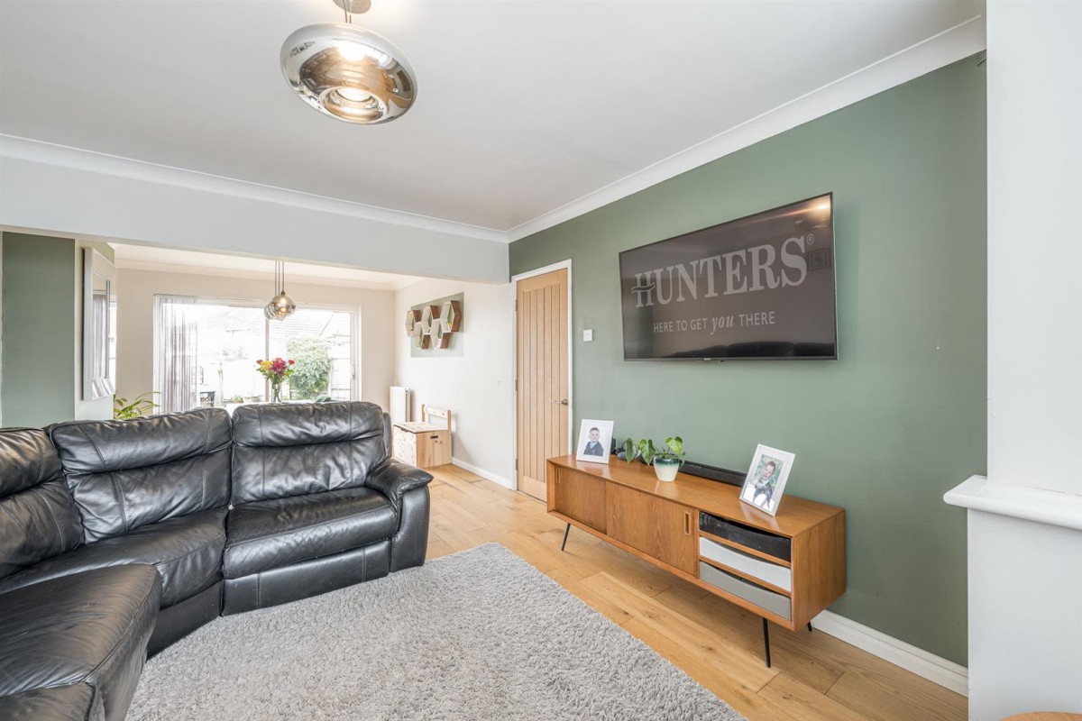Drew Crescent, Pedmore, Stourbridge, DY9 0UX