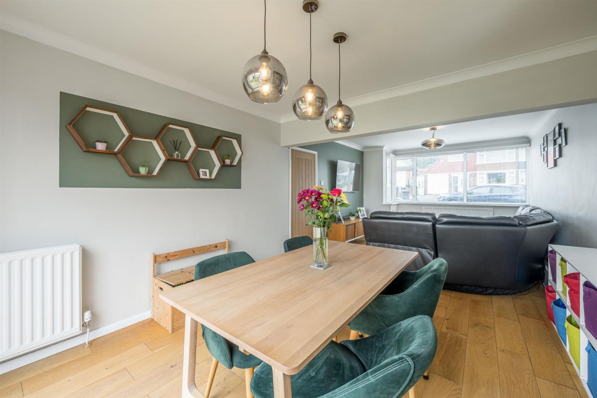 Drew Crescent, Pedmore, Stourbridge, DY9 0UX