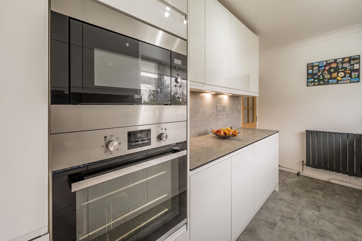 Drew Crescent, Pedmore, Stourbridge, DY9 0UX