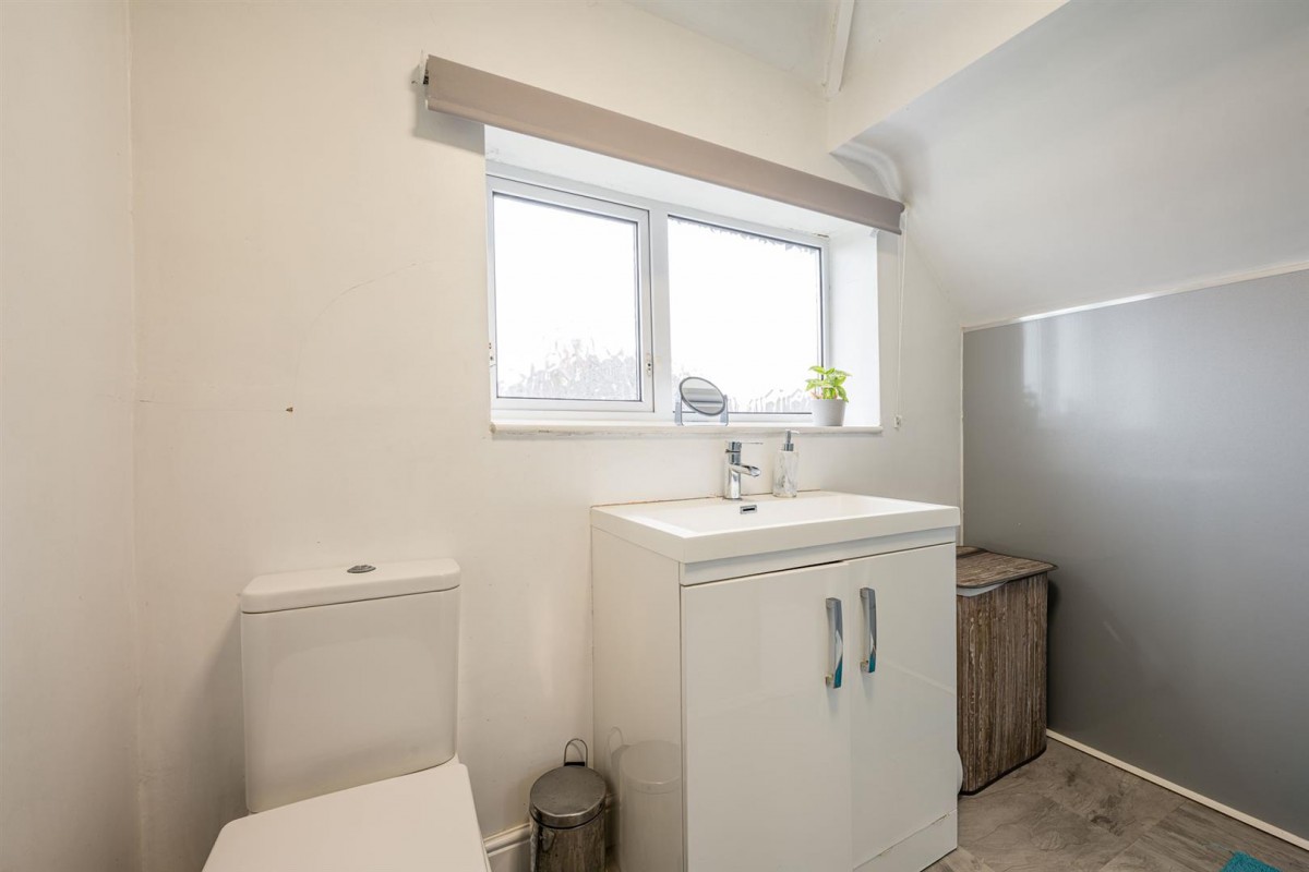 Drew Crescent, Pedmore, Stourbridge, DY9 0UX