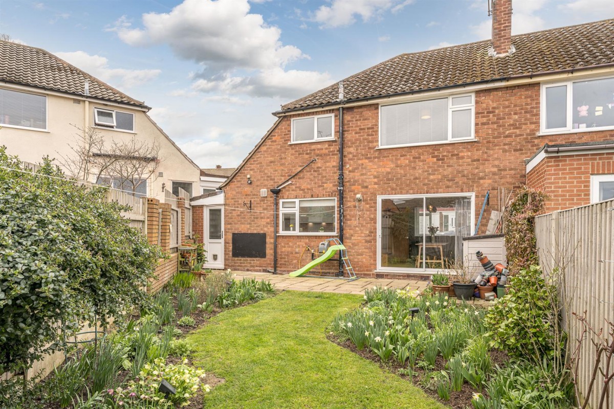 Drew Crescent, Pedmore, Stourbridge, DY9 0UX
