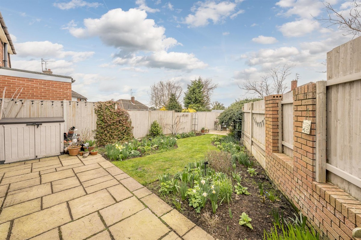Drew Crescent, Pedmore, Stourbridge, DY9 0UX