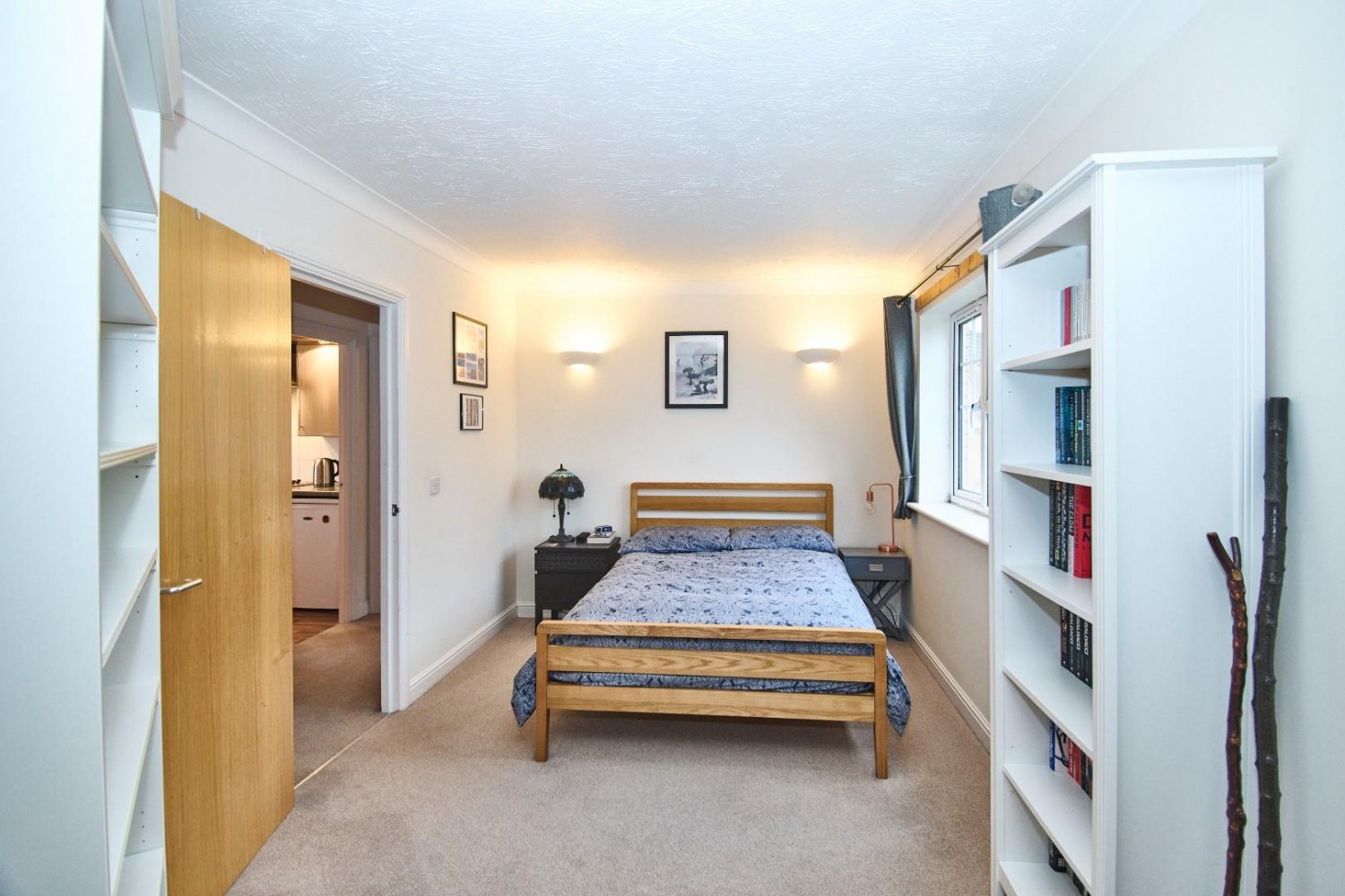 2 bedroom Flat for sale in Arthurs Close, Emersons Green, Bristol, BS16 7JB