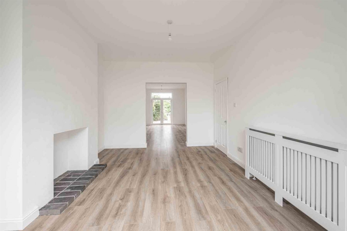 Brettell Lane, Brierley Hill, DY5 3LT