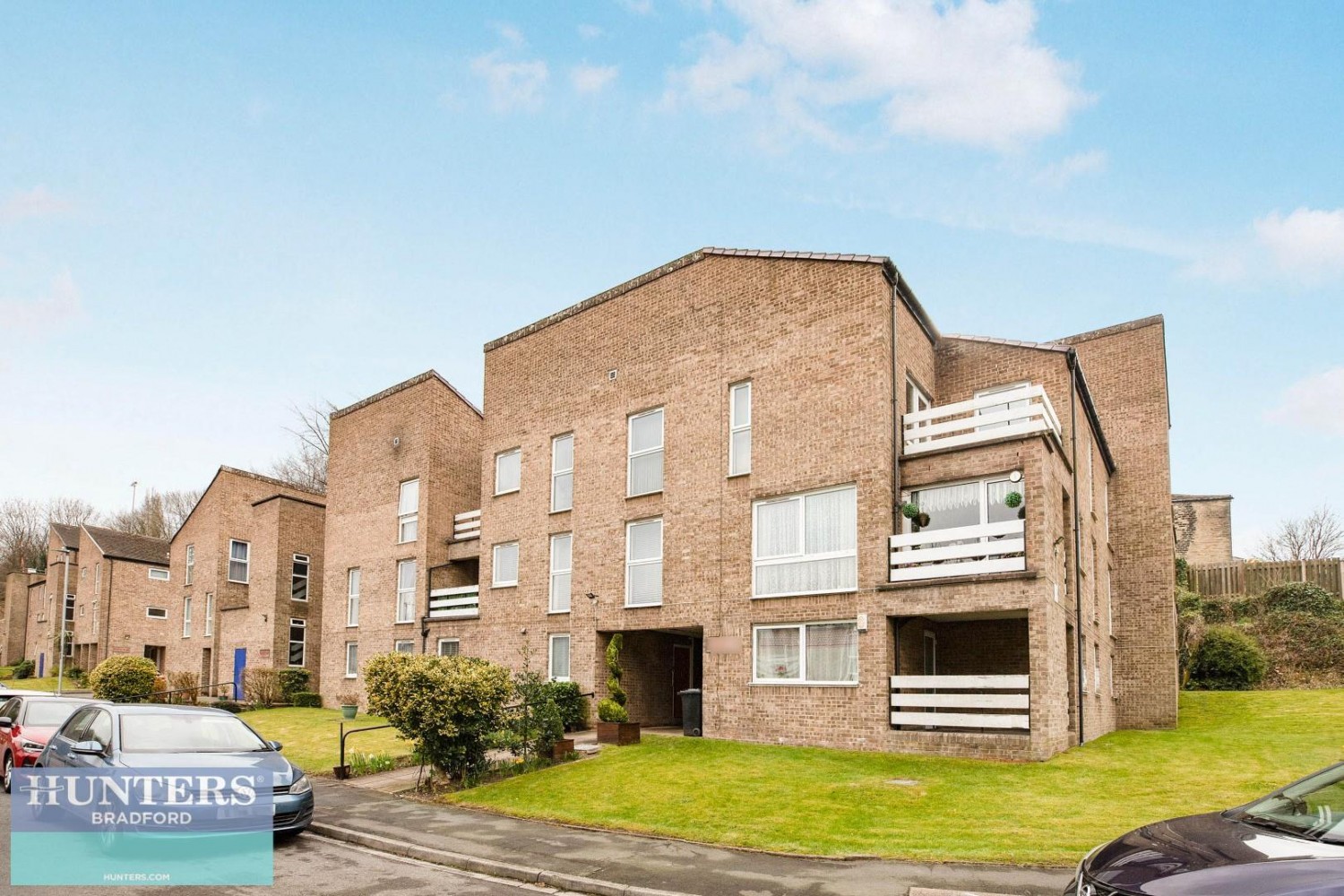 Frizley Gardens, Frizinghall, Bradford, West Yorkshire, BD9 4LY