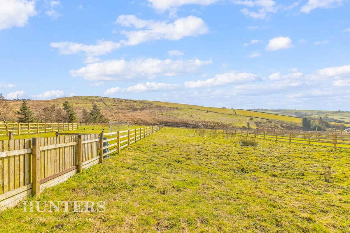 Arncliffe Rise, Oldham