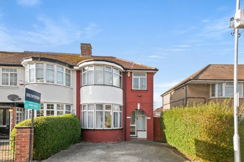 Berwick Avenue, Hayes, Middlesex, UB4 0NH