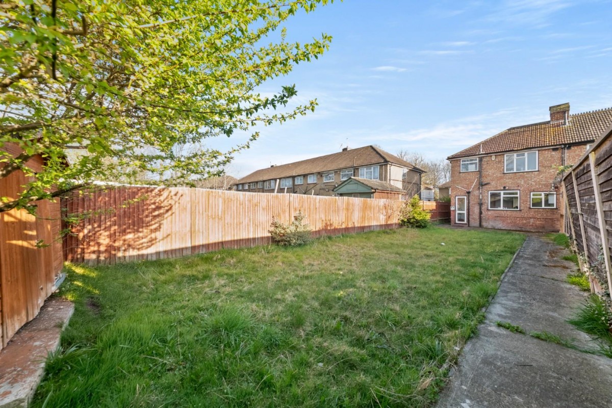 Berwick Avenue, Hayes, Middlesex, UB4 0NH