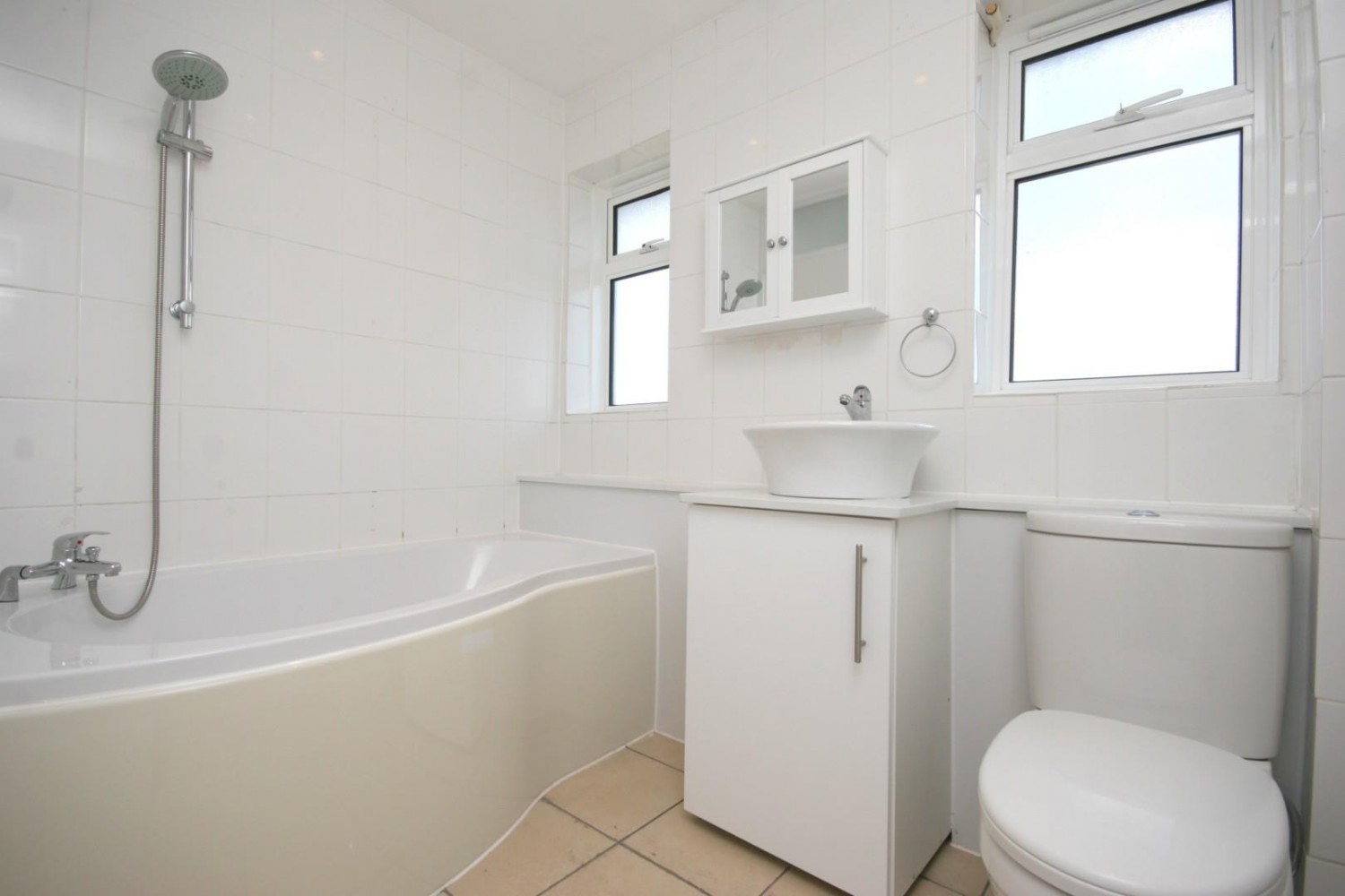 Cobham Close, Bromley, BR2 8JW