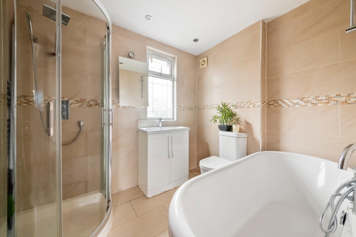 Botwell Lane, Hayes, UB3 2AQ