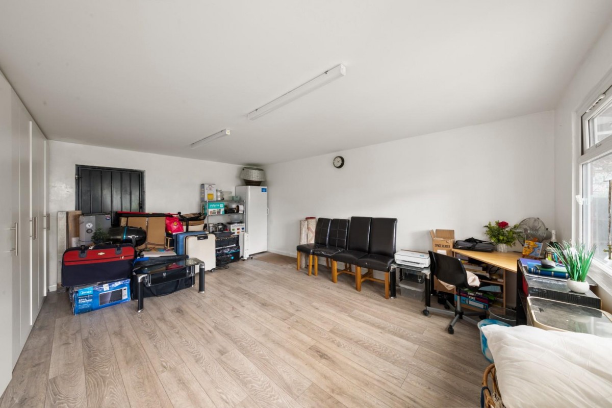 Botwell Lane, Hayes, UB3 2AQ