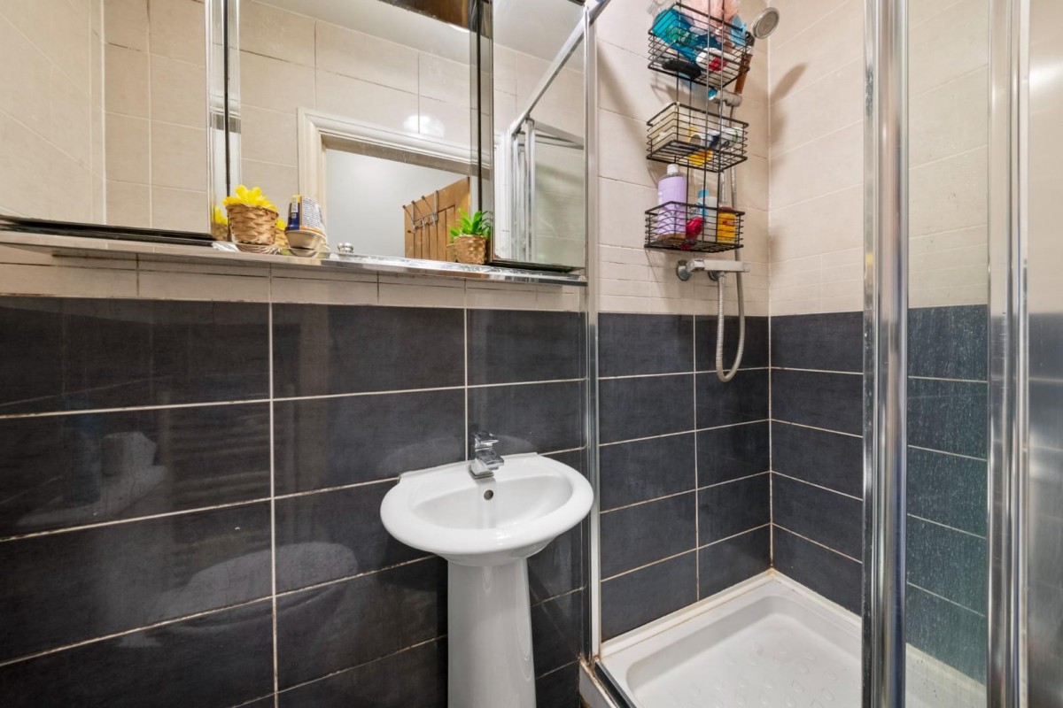 Botwell Lane, Hayes, UB3 2AQ