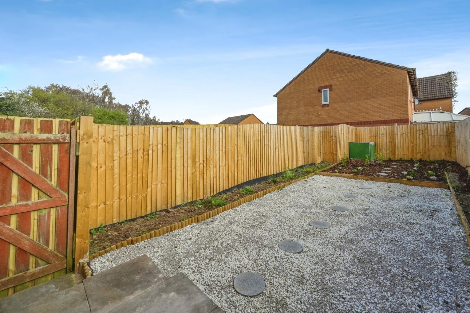 Manor Court Drive, Handsacre, Rugeley