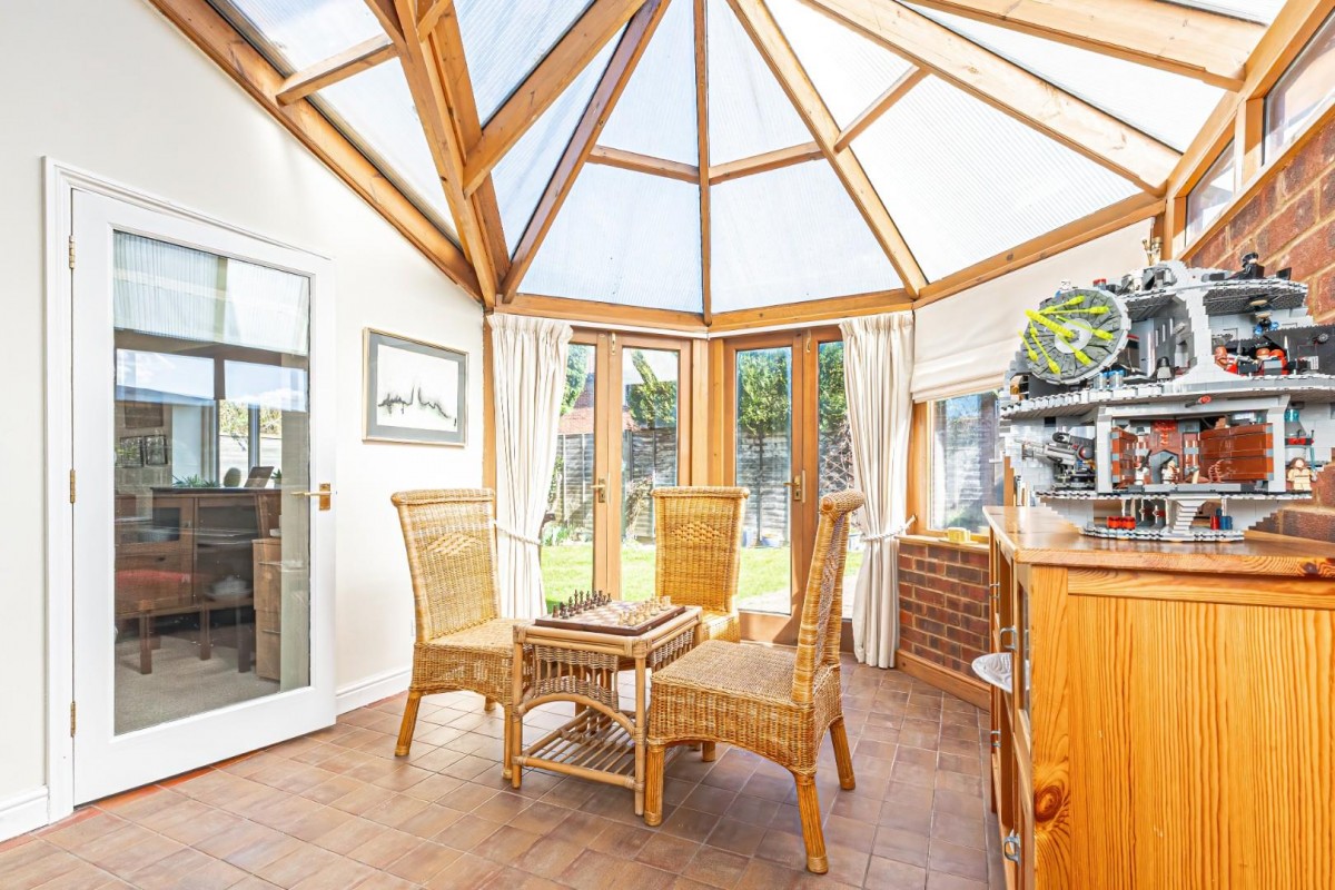 Church Hill, Cheddington