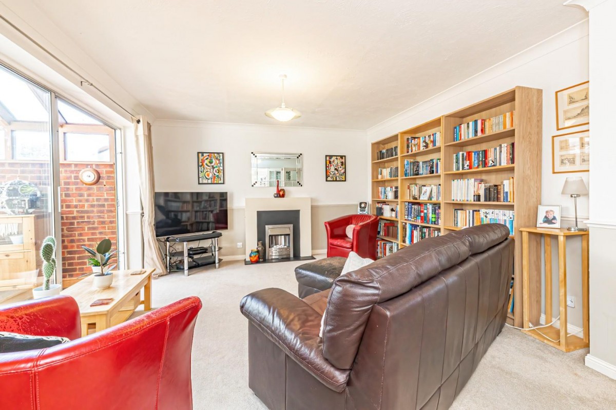 Church Hill, Cheddington