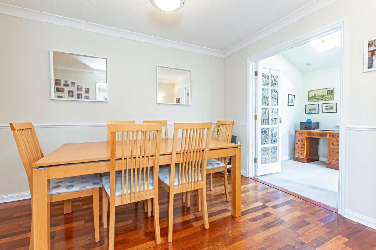 Church Hill, Cheddington