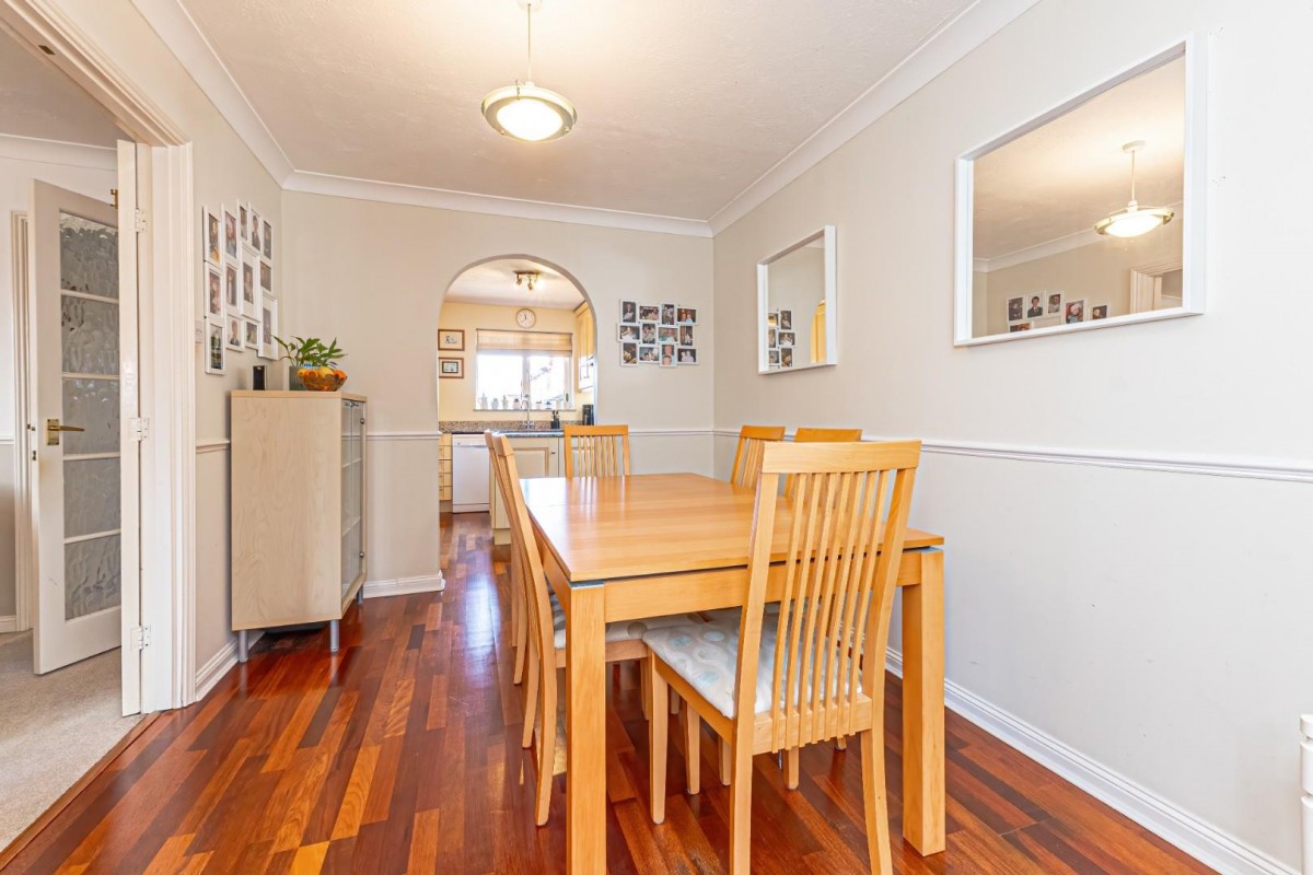 Church Hill, Cheddington