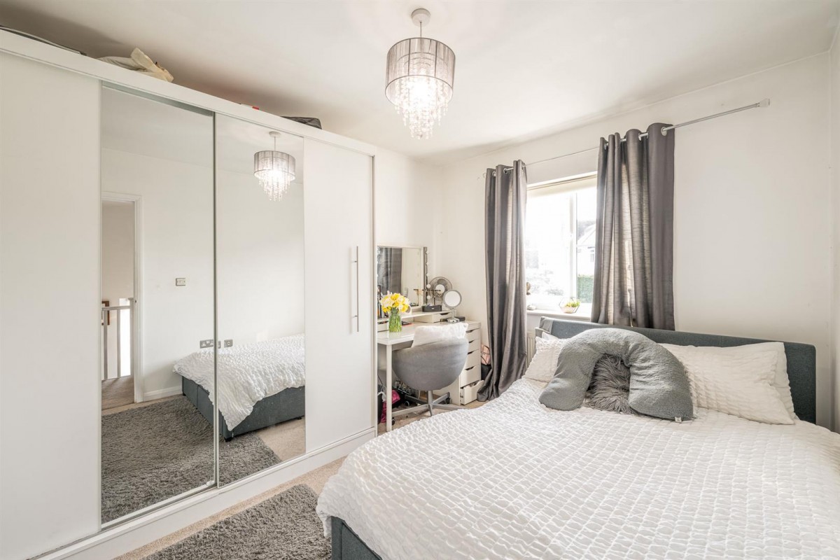 Moss Grove, Kingswinford, DY6 9HR