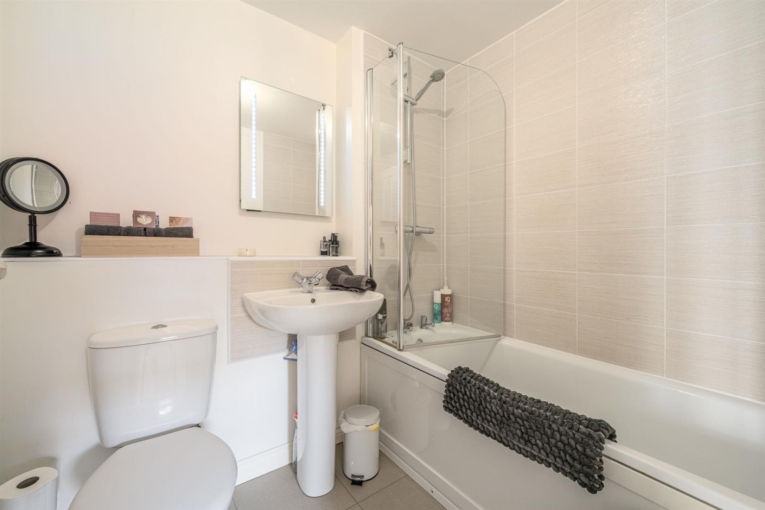 Dawn Close, Wollaston, DY8 4GF