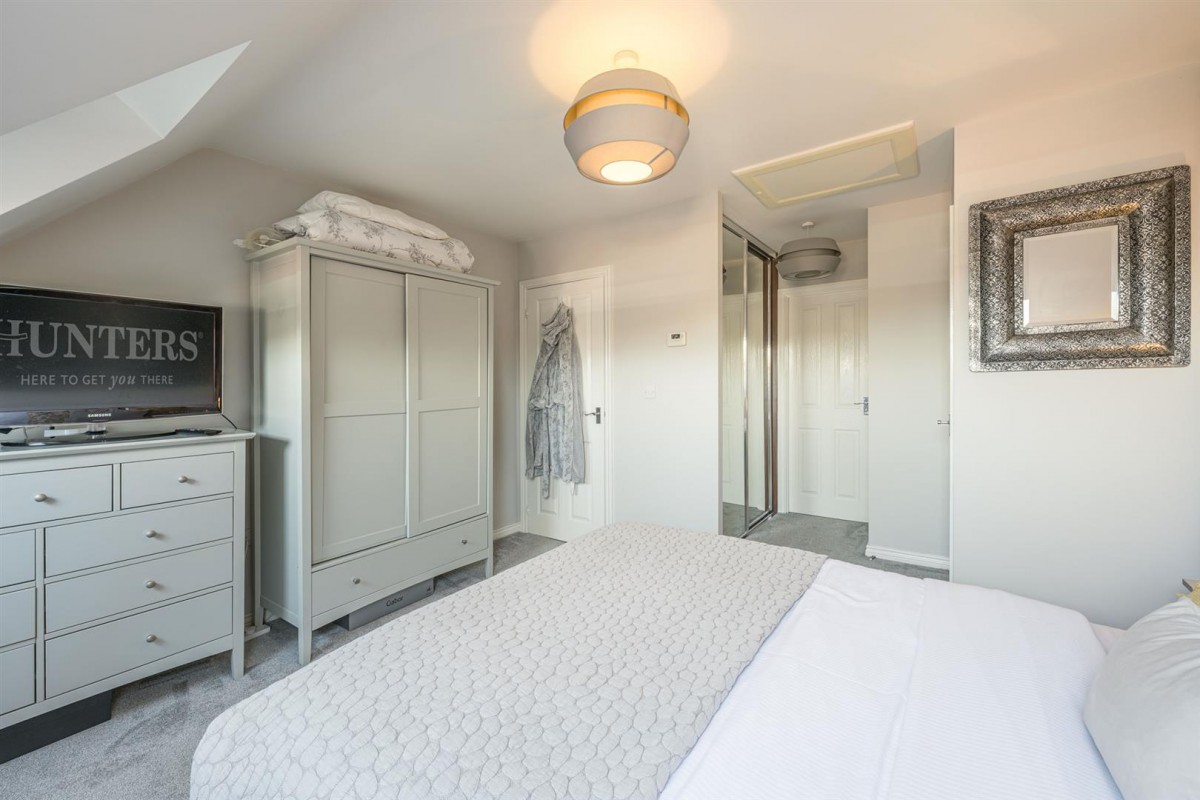 Dawn Close, Wollaston, DY8 4GF