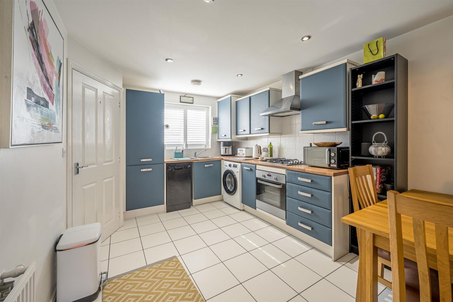 Dawn Close, Wollaston, DY8 4GF