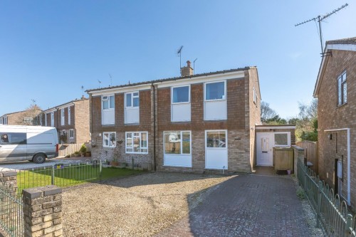 Yardley Avenue, Pitstone