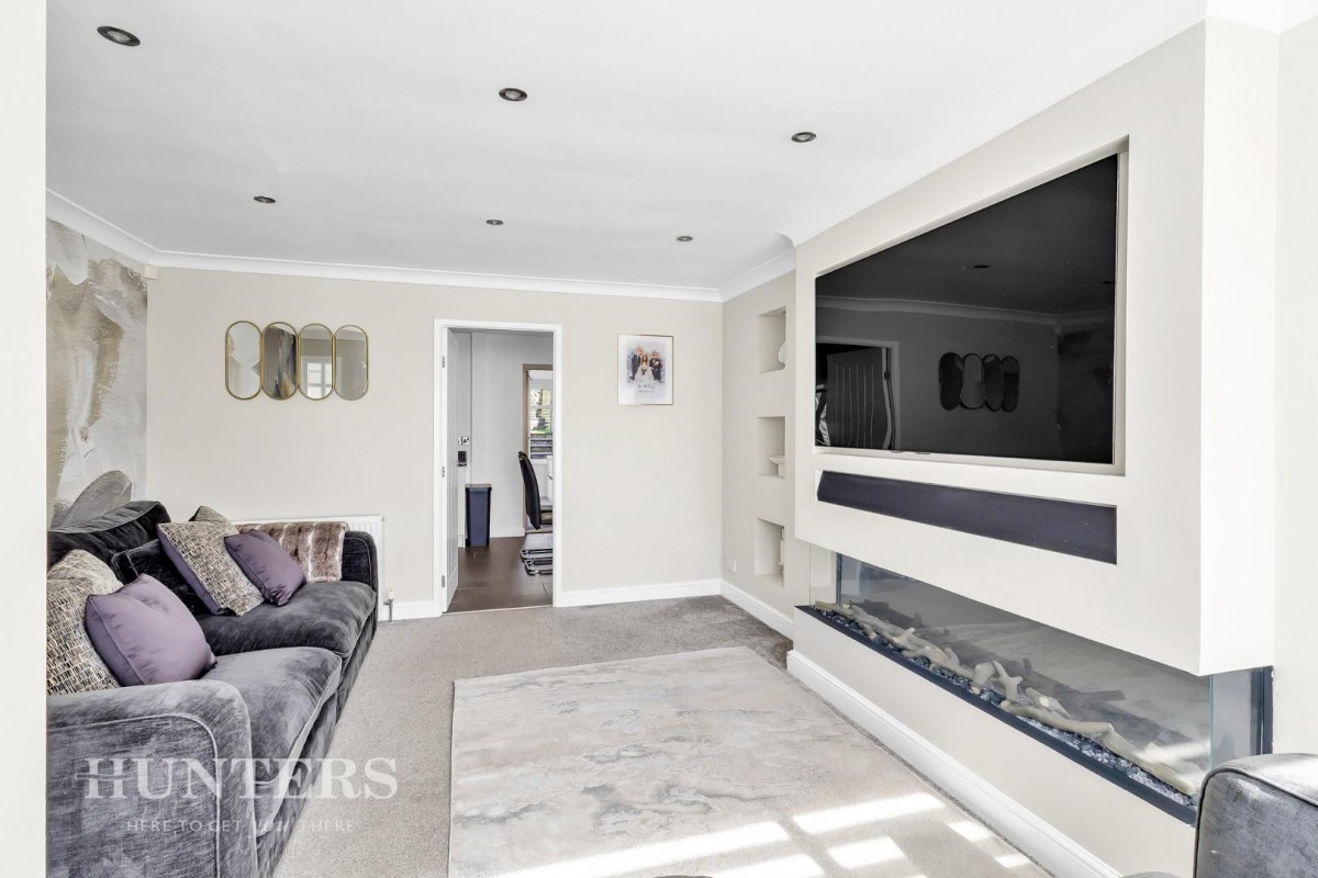 Sycamore Close, Bents Farm Estate, Littleborough, OL15 8RN