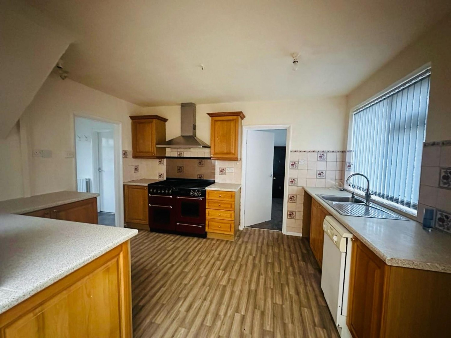 Third Avenue, Liversedge