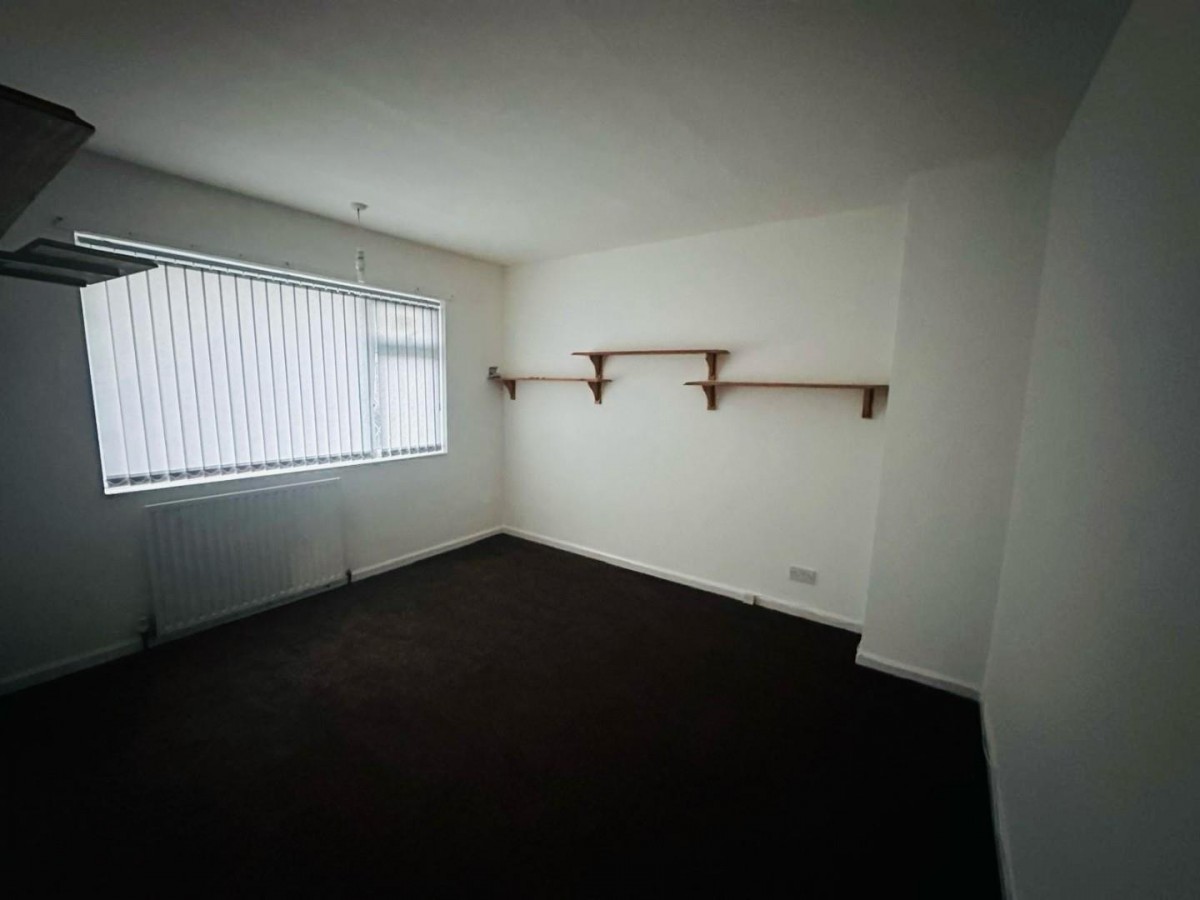 Third Avenue, Liversedge