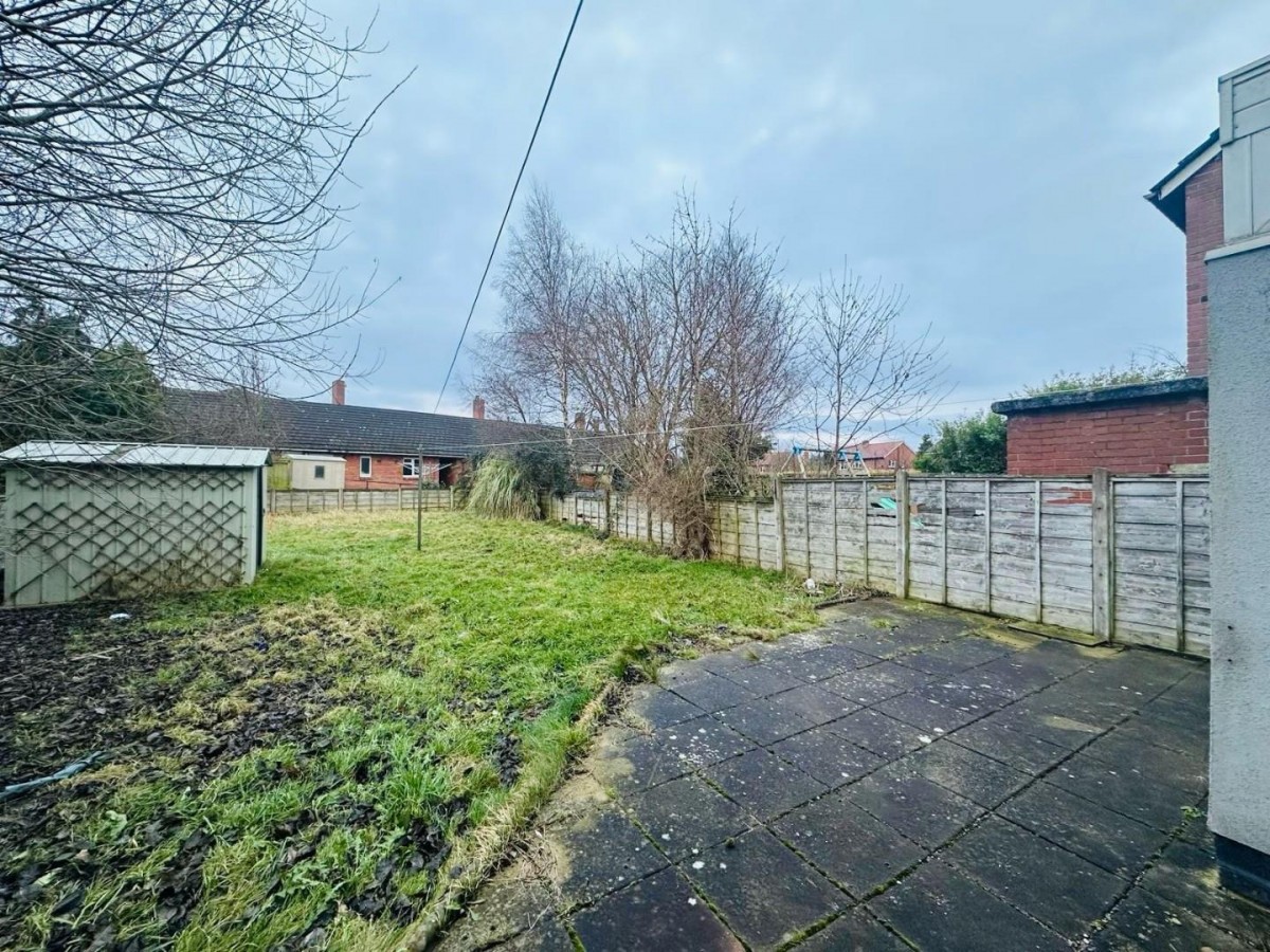 Third Avenue, Liversedge