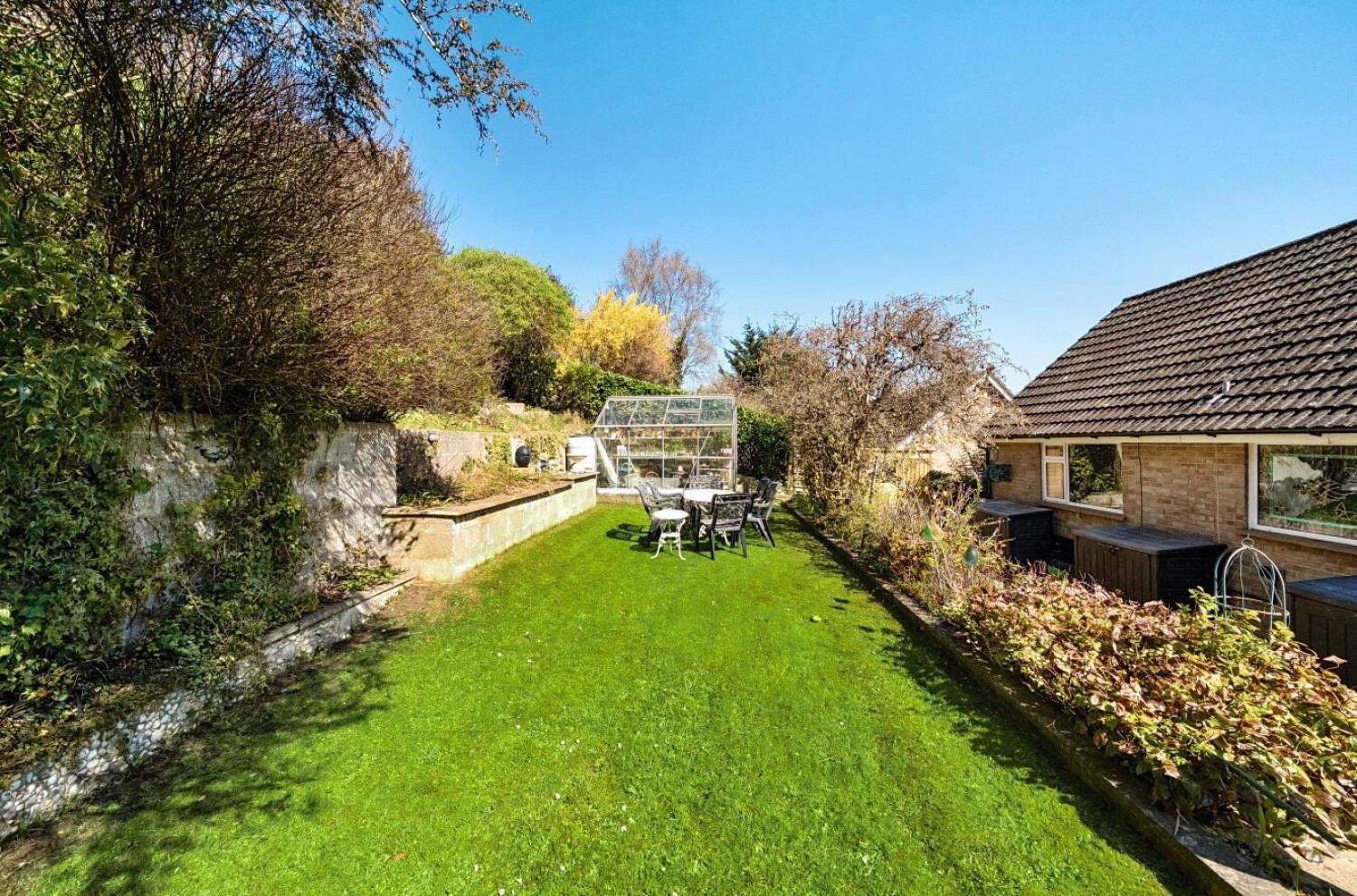 Five Acres, Dursley