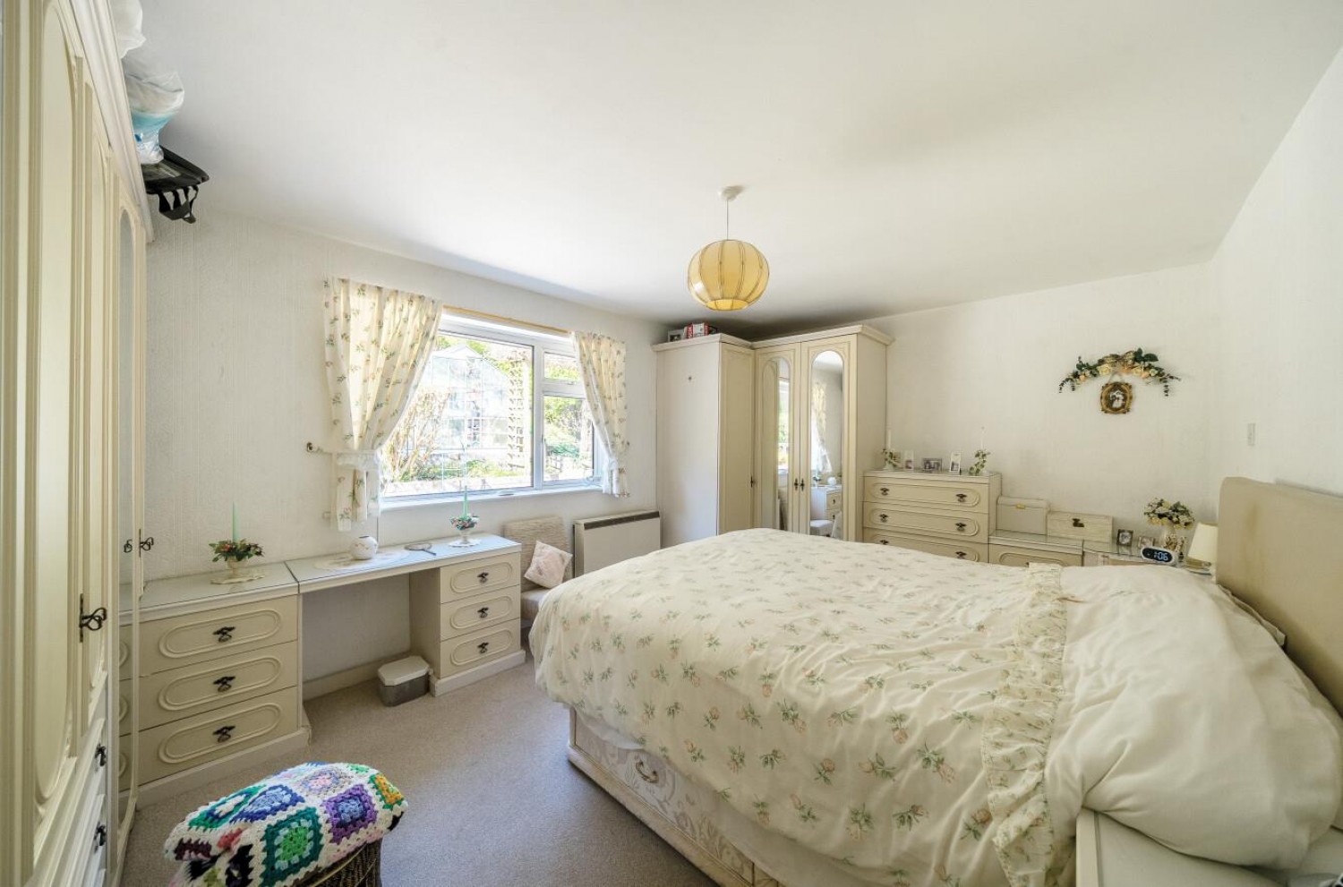 Five Acres, Dursley