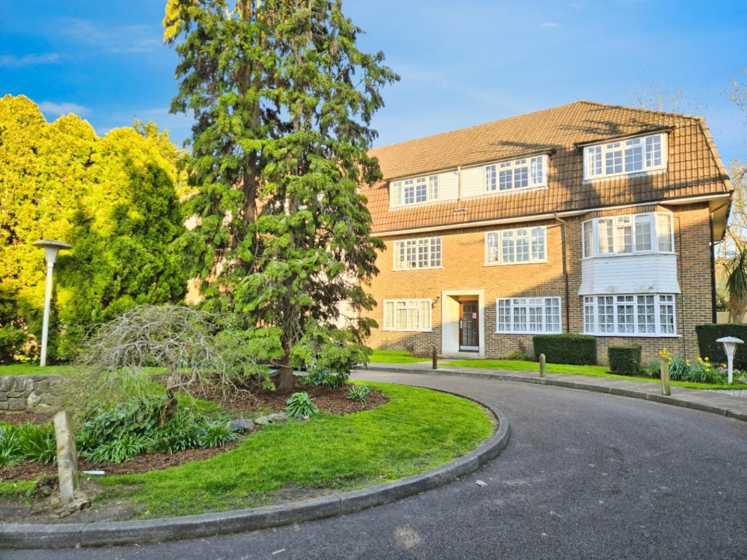 Queensfield Court, London Road, Cheam