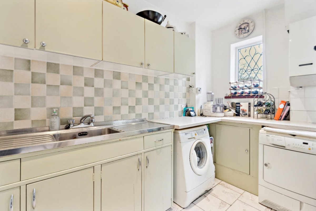 Station Road, Amersham, Buckinghamshire, HP7 0BB