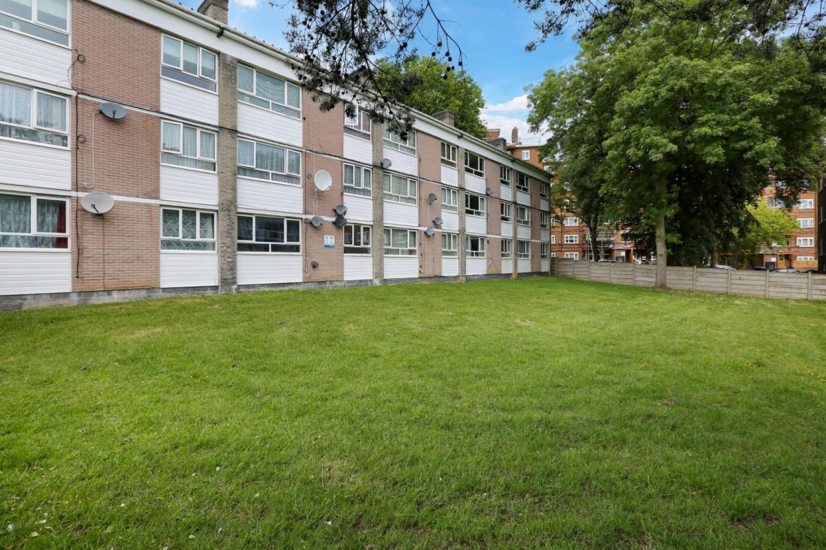 Sunray Avenue, SE24