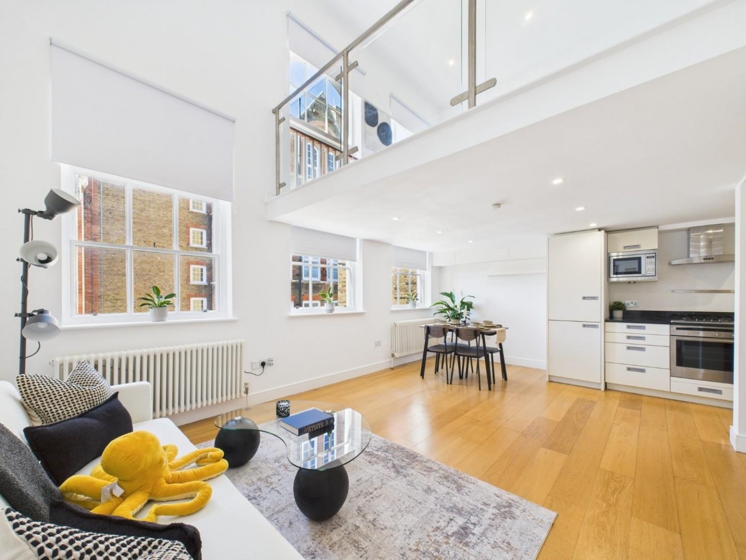 Tottenham Road, London, N1