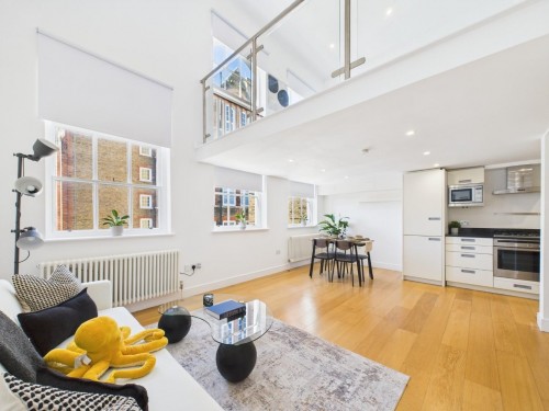 Tottenham Road, London, N1