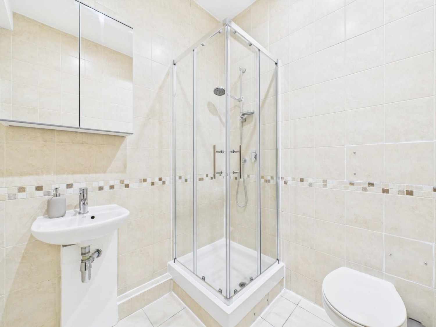 Tottenham Road, London, N1