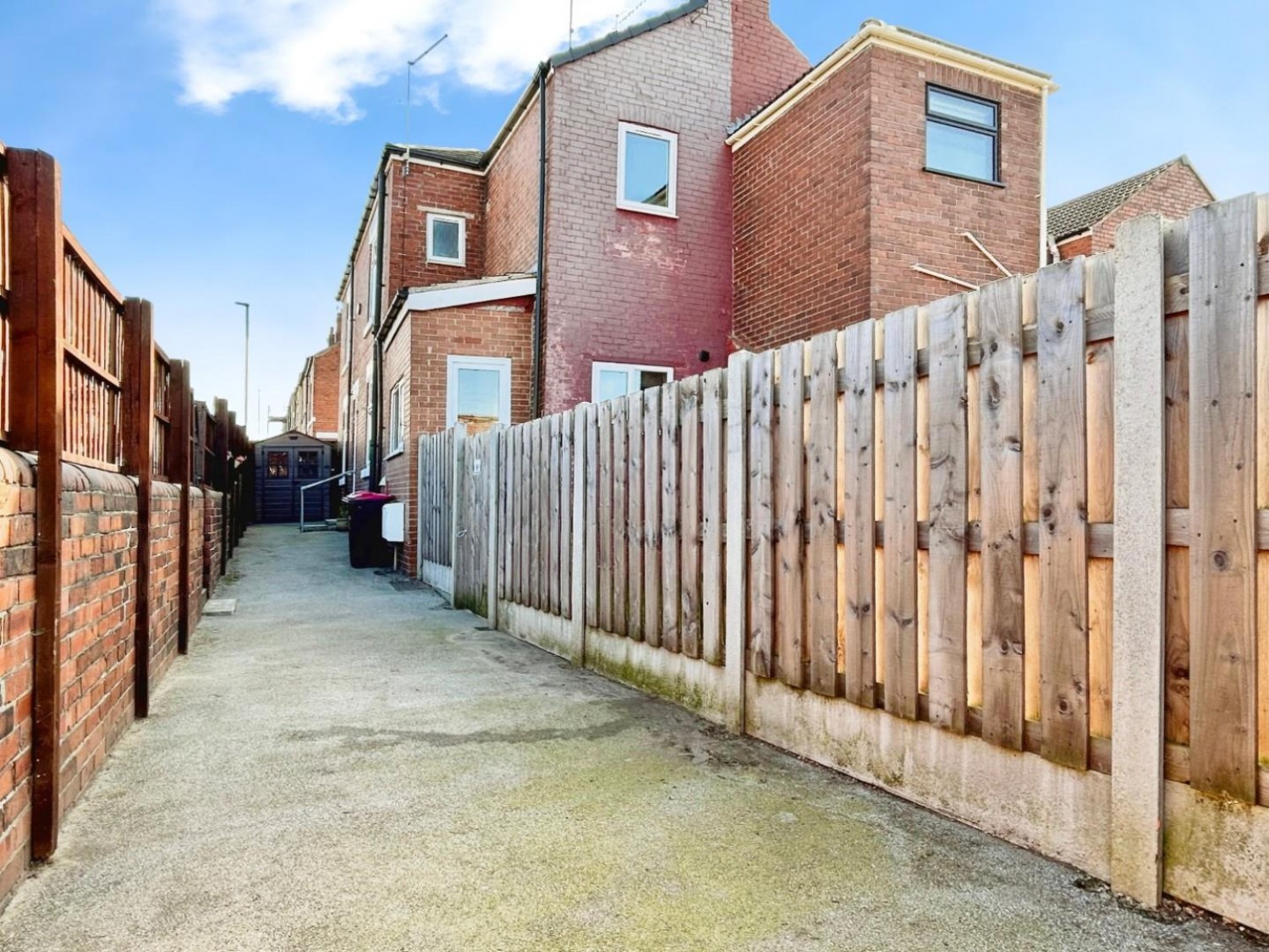 Claypit Lane, Rawmarsh
