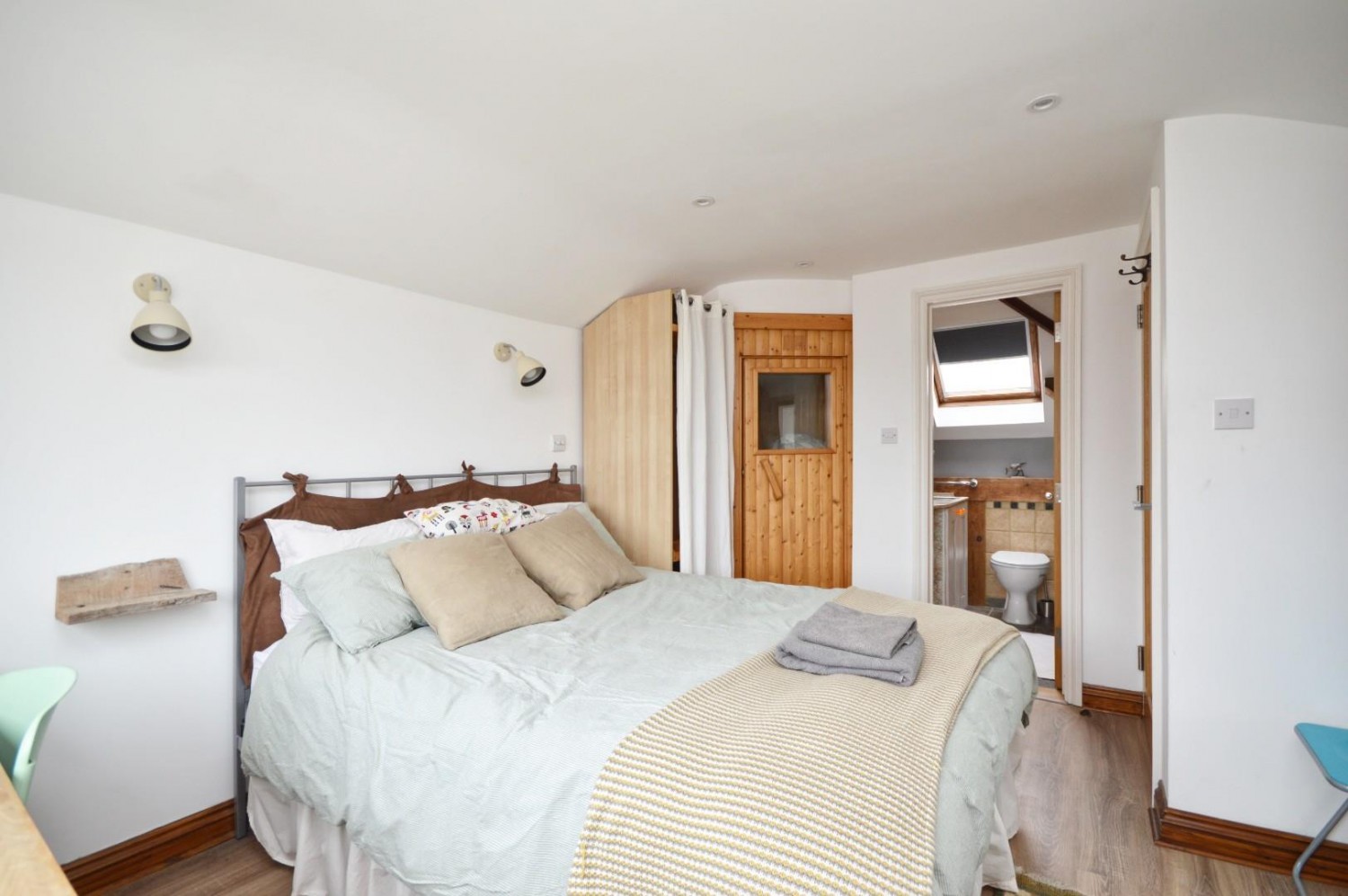New Fosseway Road , Bristol, BS14 9LN