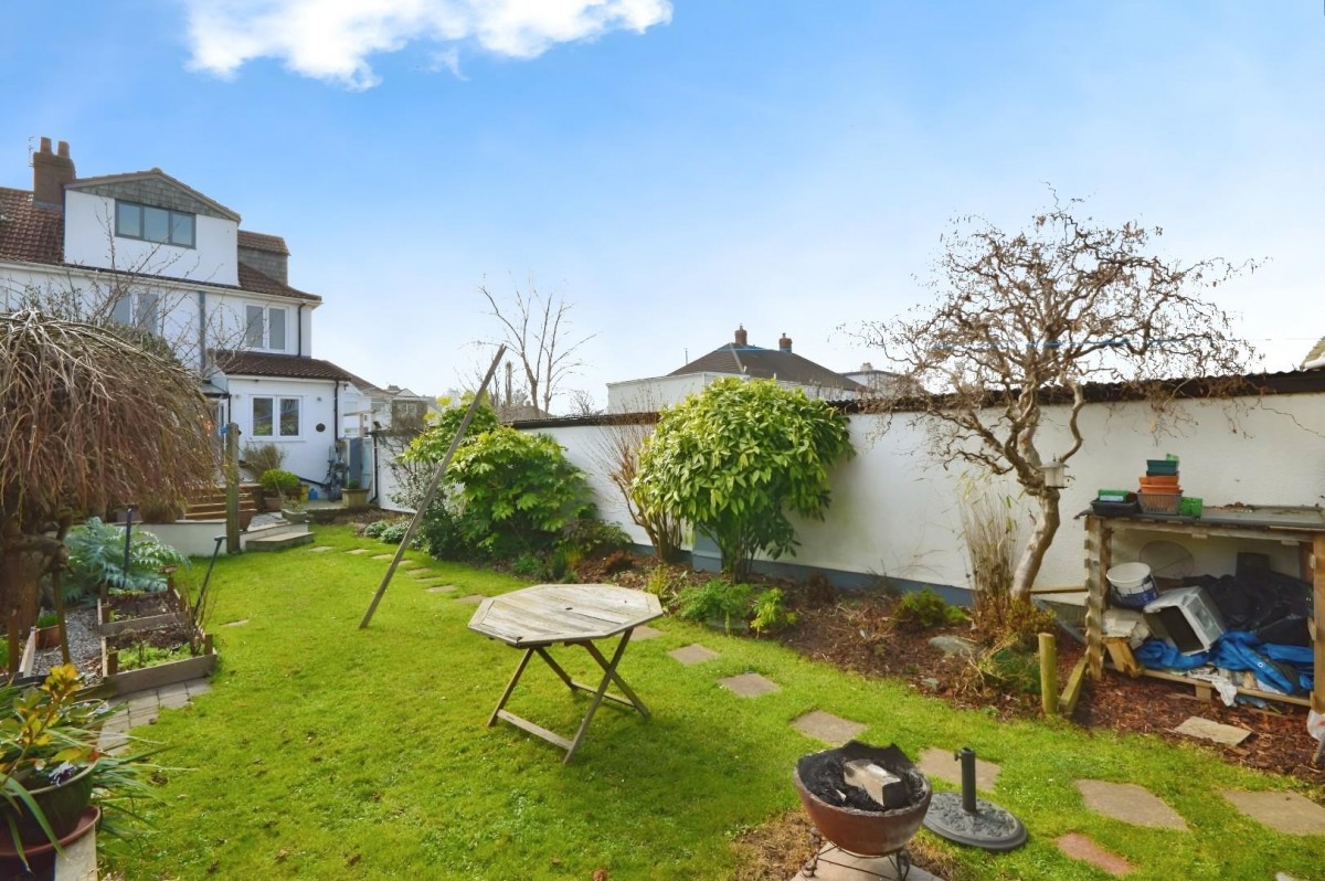 New Fosseway Road , Bristol, BS14 9LN